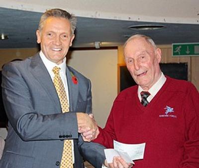 Harry bankhead winning prize for his article